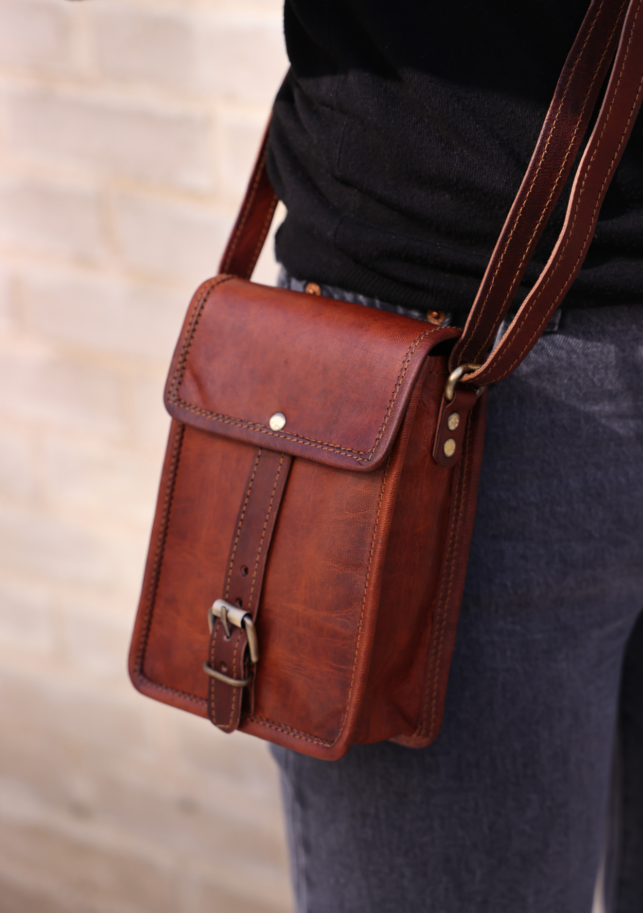 Mini long one buckle leather bag