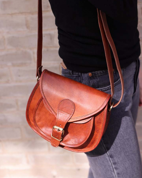 Vintage Style Leather bag with pocket