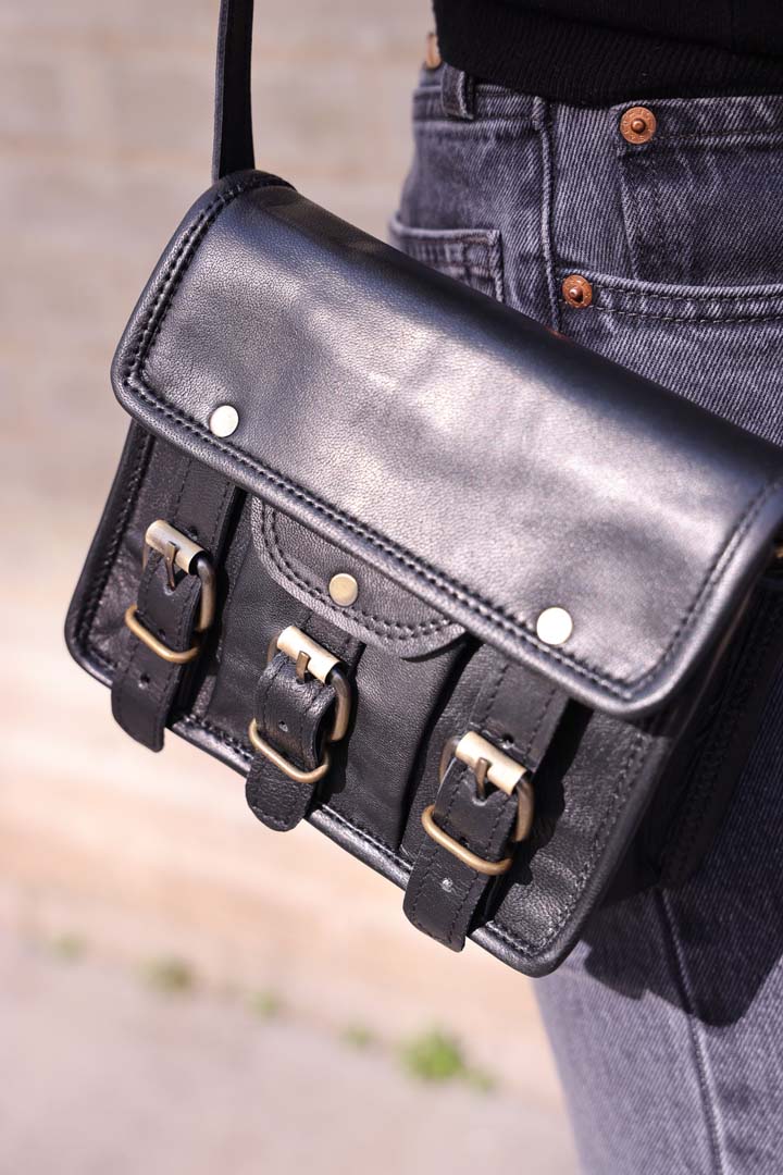 Mini Black Leather bag with pocket - Image 2