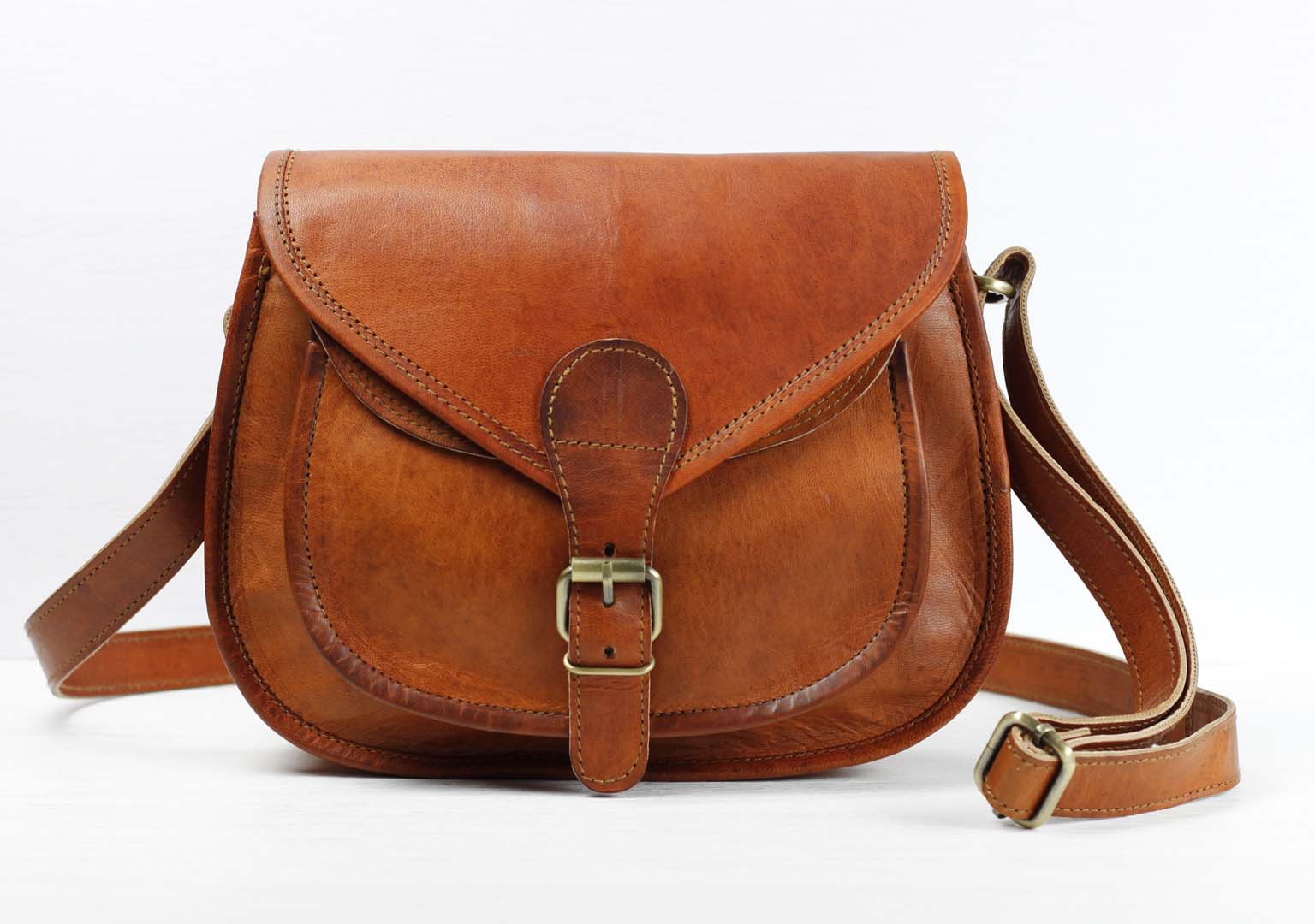 Medium Vintage Style Leather bag