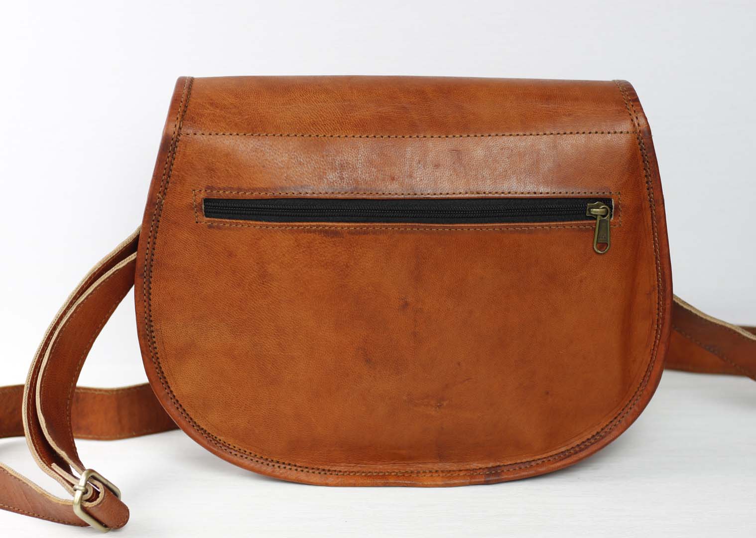 Large Vintage Style Leather saddle bag - Image 2
