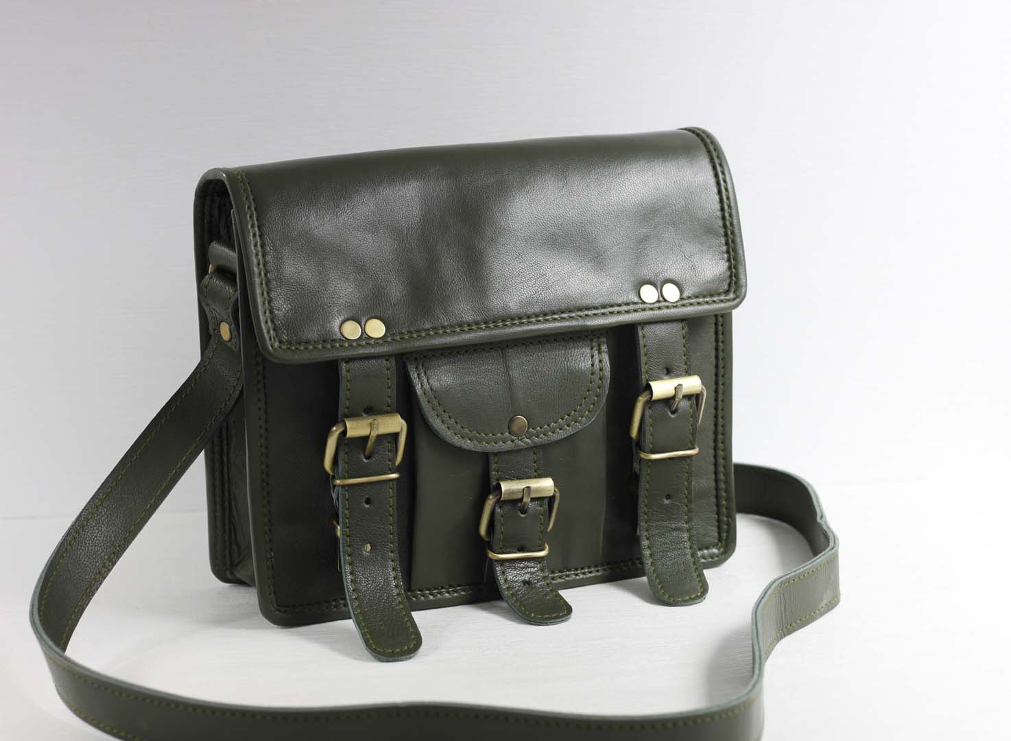 Personalised green leather bag with pocket and handle
